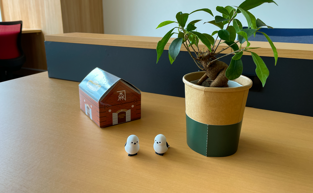 小さな小鳥の消しゴム